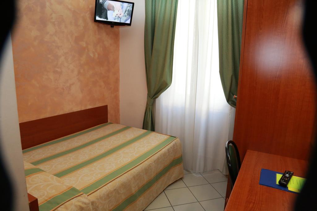 Hotel Dore Мілан Екстер'єр фото