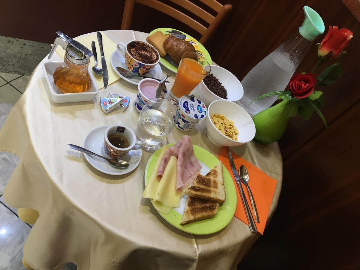 Hotel Dore Мілан Екстер'єр фото