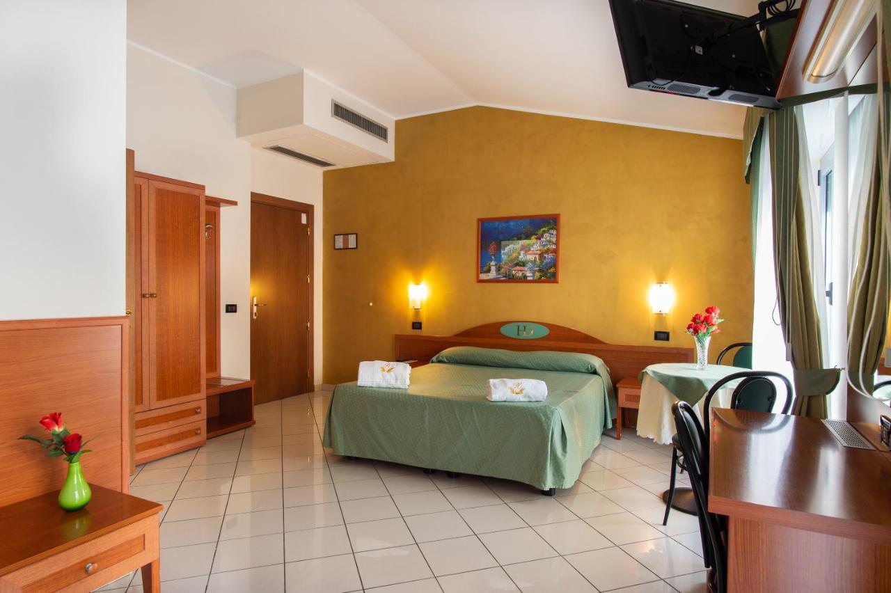 Hotel Dore Мілан Екстер'єр фото